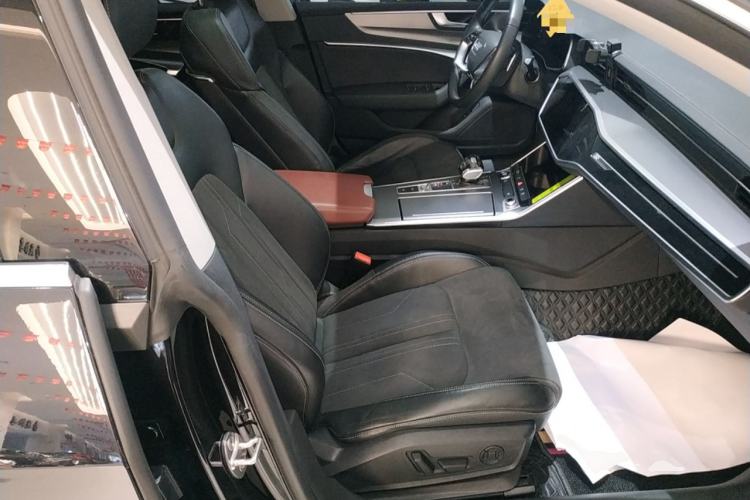 Used Audi A7L 2024 45TFSI S-line Dream-Building Edition Flow Crystal Package
