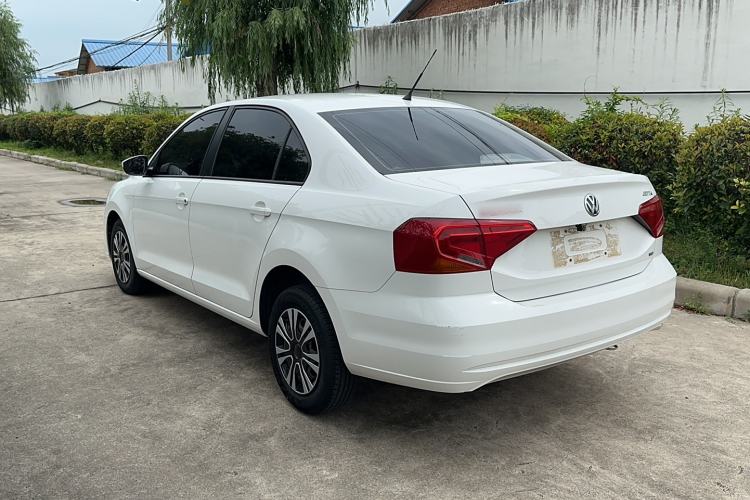 Used Volkswagen Jetta 2017 1.5L Manual Fashion Edition