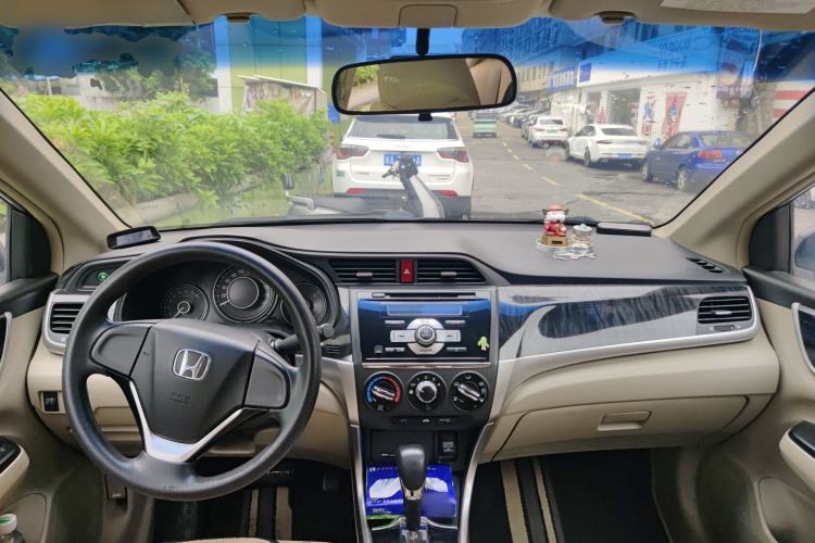 Used Honda Crider 2013 1.8L automatic comfort version
