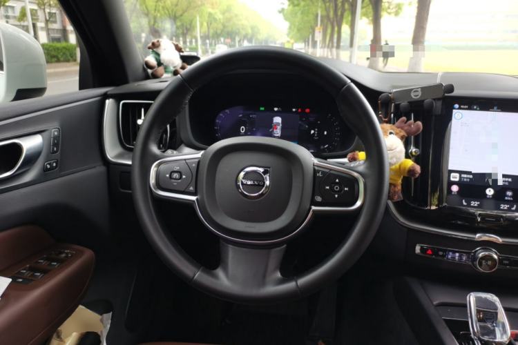 Used Volvo XC60 2024 B5 4x4 Smart Luxury Edition