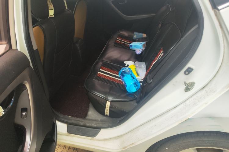 Used Hyundai Elantra (5th Generation / Langdong) 2012 1.6L Manual Leading Model