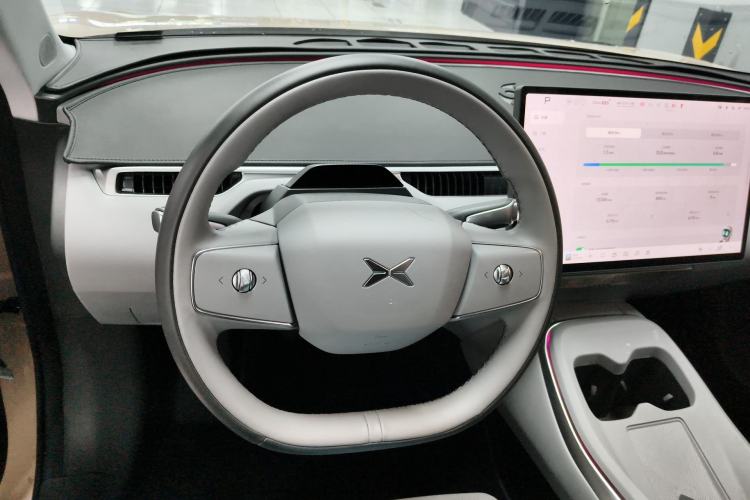 Used XPeng MONA M03 2024 620 with Ultra-Long Range
