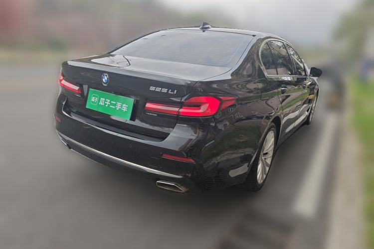 Used BMW 5 Series 2021 525Li Luxury Package Rear Right 45 Deg