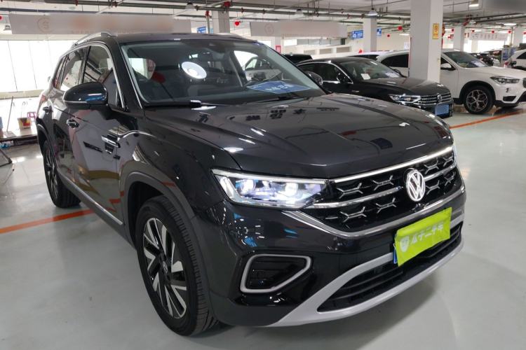 Used Volkswagen Tayron 2024 300TSI Two-Wheel-Drive Luxury Plus Advanced Version Front Right 45 Deg