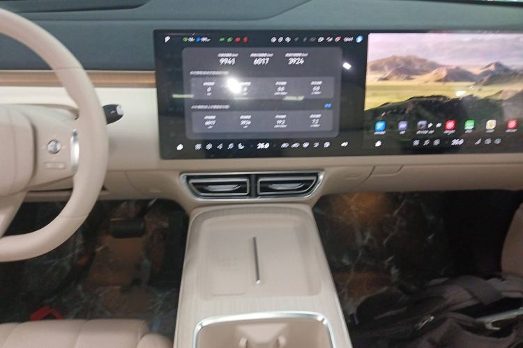 Used Deepal S09 2025 Four-Wheel Drive Ultra+ Custom Edition
