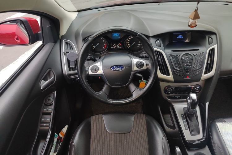 Used Ford Focus 2012 Sedan 1.6L Automatic Fashion Edition