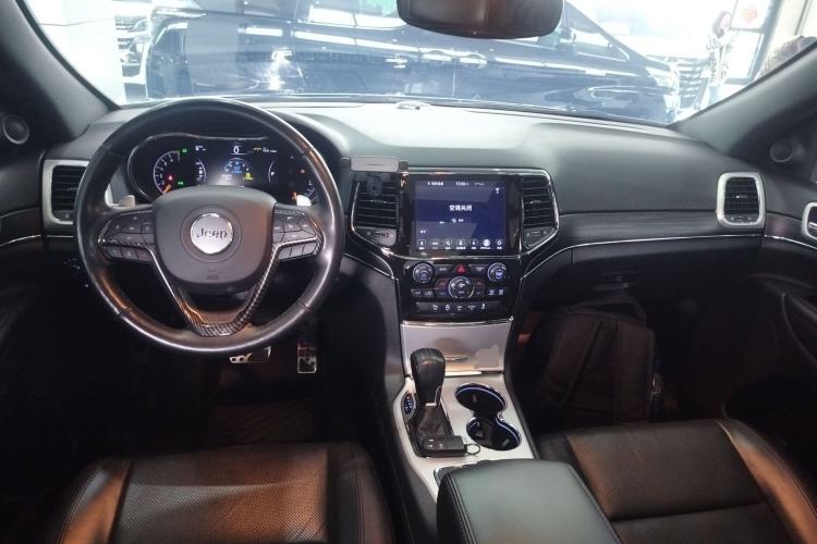 Used Jeep Grand Cherokee 2020 3.0L Elite Navigation Edition Center Console