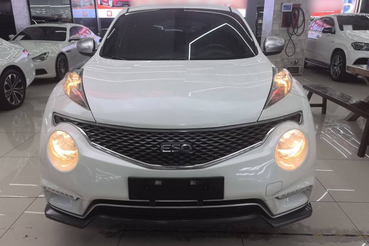 Used Infiniti ESQ 2014 1.6L Spontaneous Edition