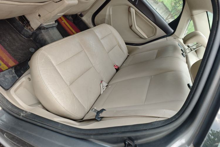 Used Ford Focus 2013 Sedan Classic 1.8L Automatic Fashion Edition