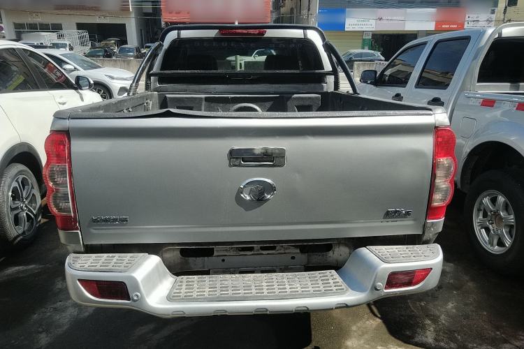 Used Great Wall Wingle 5 2017 2.0T European-Style Diesel Two-Wheel-Drive Elite Version with Large Double Cab – GW4D20B