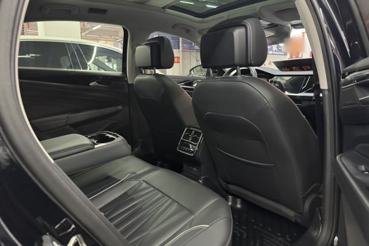 Used Volkswagen Passat 2023 380TSI Flagship Edition Interior 6