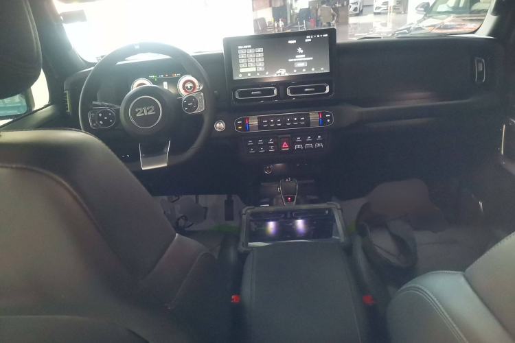 Used 212 T01 2025 2.0T Changfeng