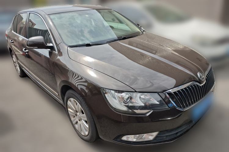 Used Skoda Superb 2013 1.4TSI Manual Shengshi Edition Front Right 45 Deg