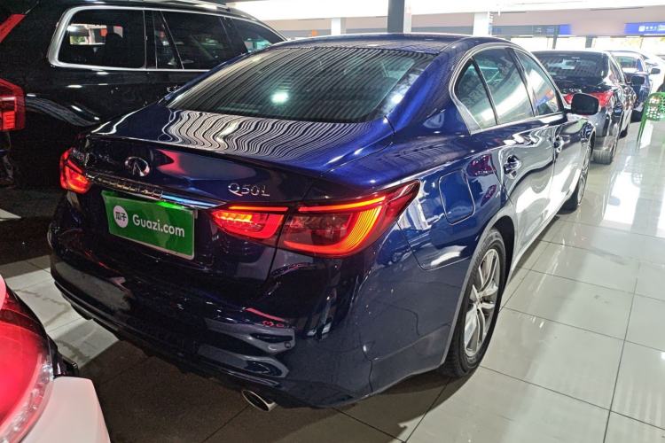 Used Infiniti Q50L 2018 2.0T Comfort Edition China VI Standard
