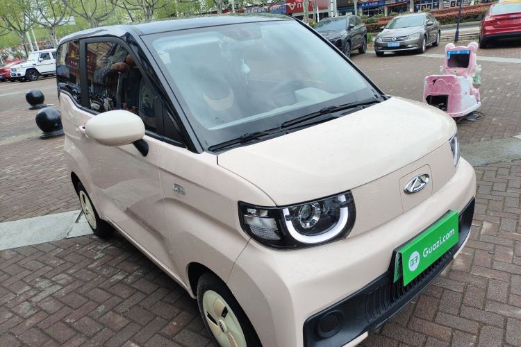 Used Chery QQ Ice Cream 2022 170km Sundae Phosphate Lithium-Ion Front Right 45 Deg