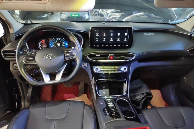 Used Hyundai Santa Fe 2020 380 TGDi Automatic Two-Wheel Drive GLS Luxury Edition Center Console