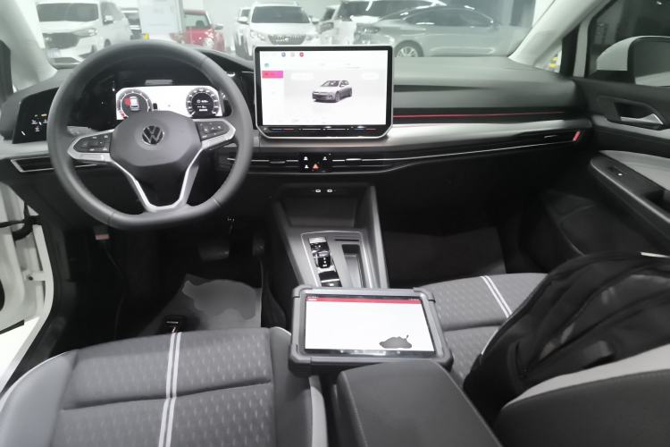 Used Volkswagen Golf 2025 300TSI Pro