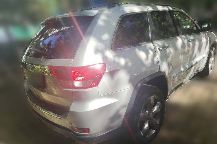 Used Jeep Grand Cherokee 2011 5.7L Flagship Navigation Edition
