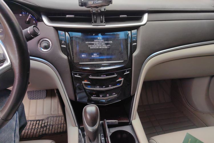 Used Cadillac XTS 2015 28T Comfort Model Audio And AC Panel