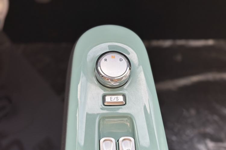 Used CHANGAN NEVO Lumin 2022 301km Honey-Sweet Version
