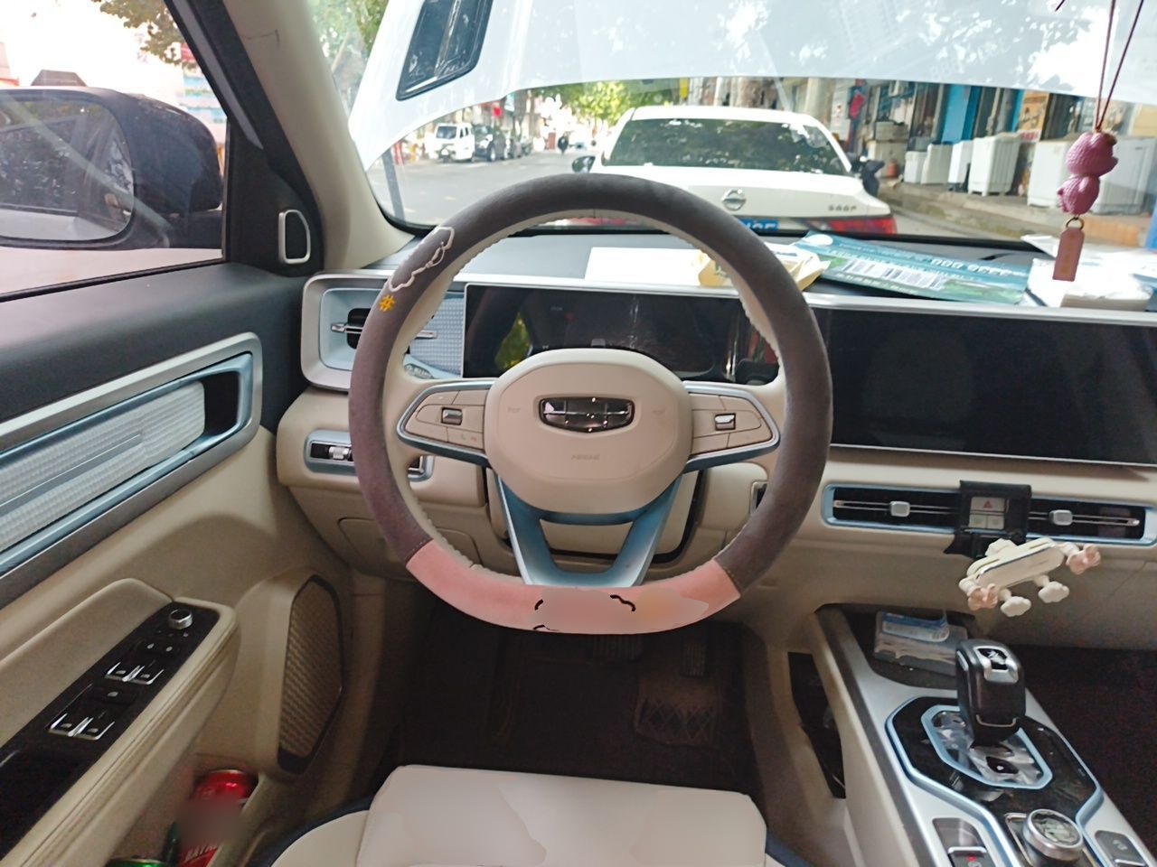 Geely Auto icon 2023 1.5TD Star Player — снимка 10