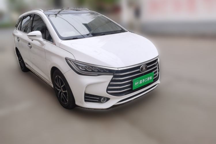 Used BYD Song MAX 2017 1.5T Automatic Smart Connect Elite 7-Seater Front Right 45 Deg