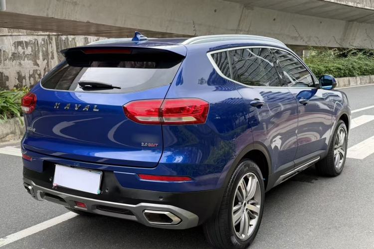 Used Haval H6 2017 Red Label 2.0T Automatic Two-Wheel Drive ZhiShang Model