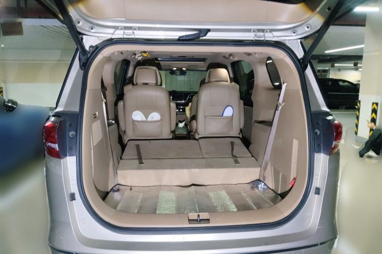 Used Buick GL8 2017 ES 28T Luxury Model China V Standard Trunk