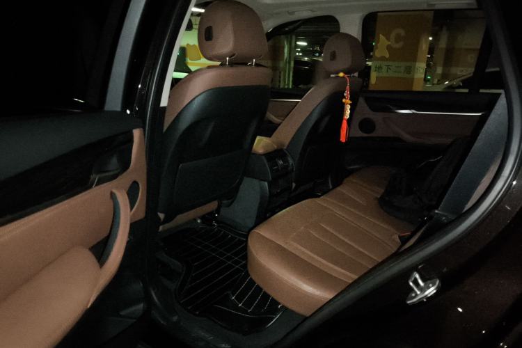 Used BMW X5 2014 xDrive35i Elegant Edition Left Rear Seat