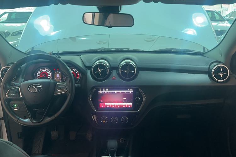 Used Soueast DX3 2018 1.5L Manual Luxury Model