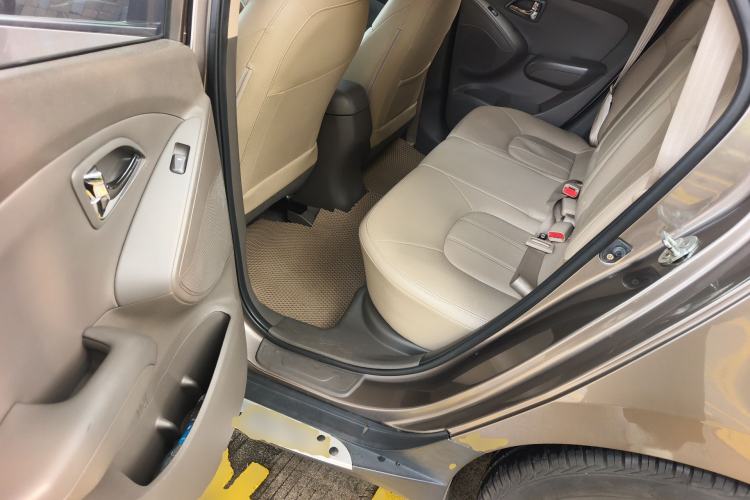 Used Hyundai ix35 2012 2.0L Automatic Two-Wheel Drive Elite Edition GLS