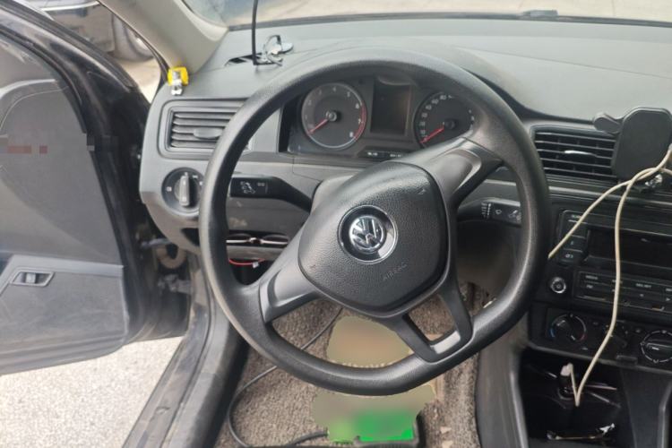 Used Volkswagen Santana 2016 1.6L Manual Fashion Edition Steering Wheel