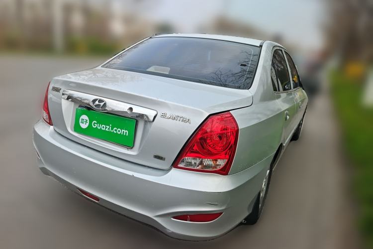 Used Hyundai Elantra 2011 1.6L Manual Comfort Version
