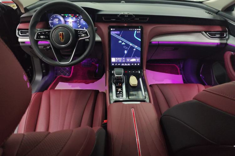 Used Hongqi H5 2025 2.0T Automatic Flag Edition – 500 000 Units Commemorative Version
