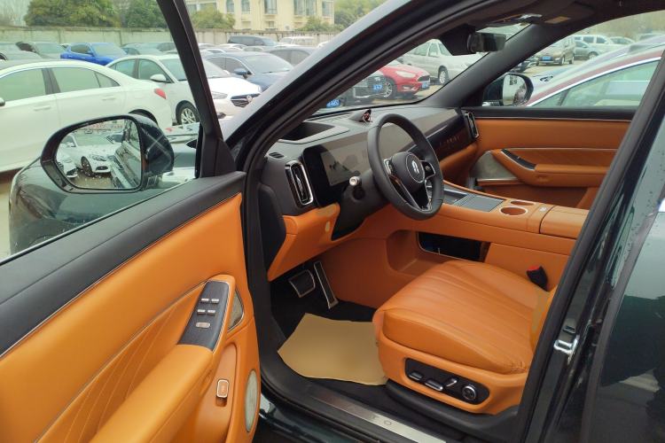 Used Hima AITO M8 2025 Extended-Range Ultra Version 53.4 kWh 6-Seater Edition
