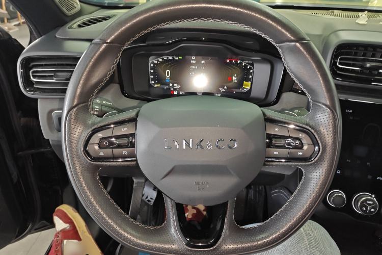 Used Lynk & Co 03 2022 1.5TD DCT JingPro Steering Wheel