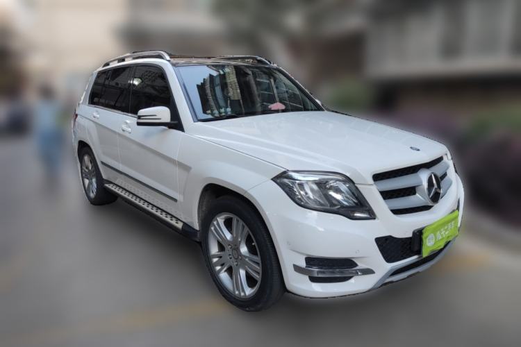 Used Mercedes-Benz GLK-Class 2014 GLK 260 4MATIC Dynamic Model Front Right 45 Deg