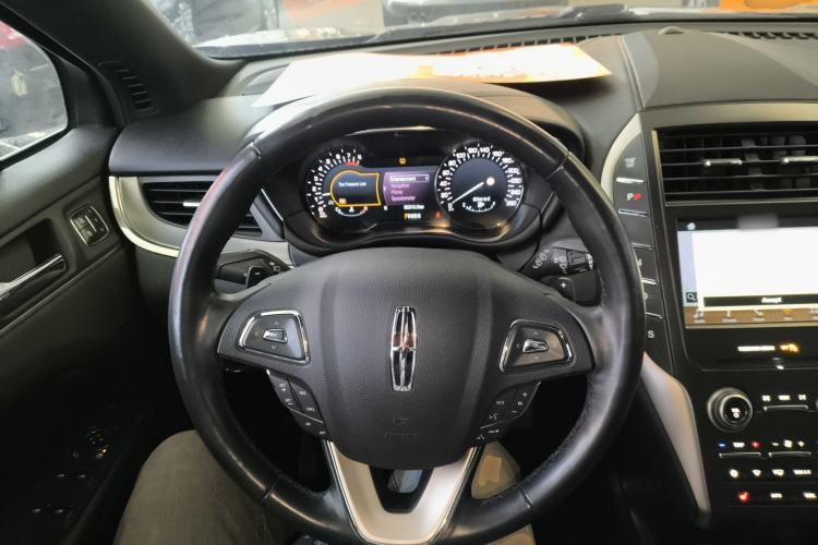 Used Lincoln MKC 2017 2.0T Two-Wheel Drive Deluxe Edition