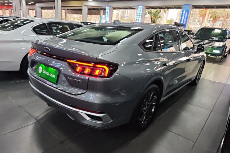 Used Ford Mondeo 2025 2.0T EcoBoost Luxury Version
