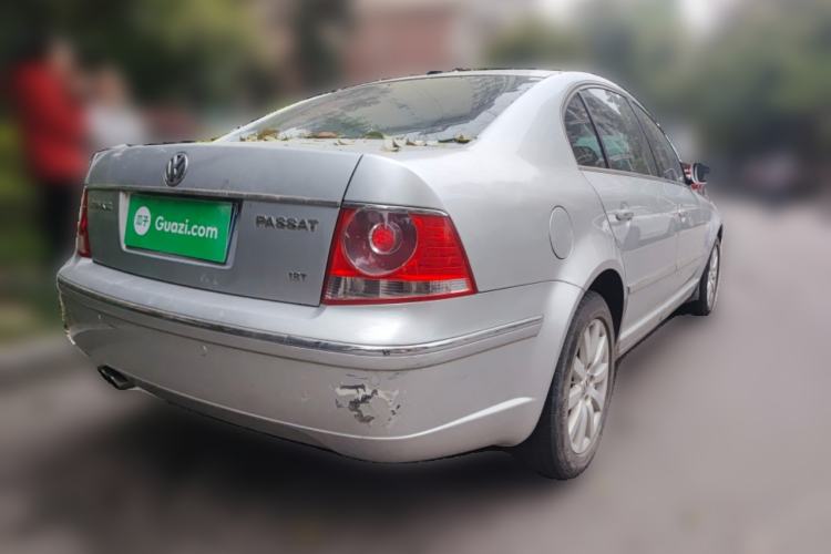 Used Volkswagen Passat 2005 1.8T Automatic Deluxe Plus Version Rear Right 45 Deg