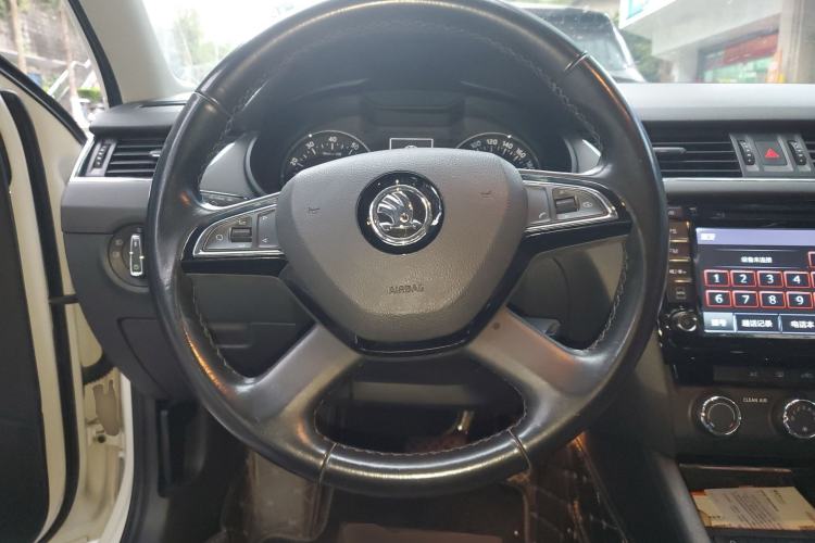 Used Skoda Octavia 2016 TSI280 DSG Smart Drive Edition
