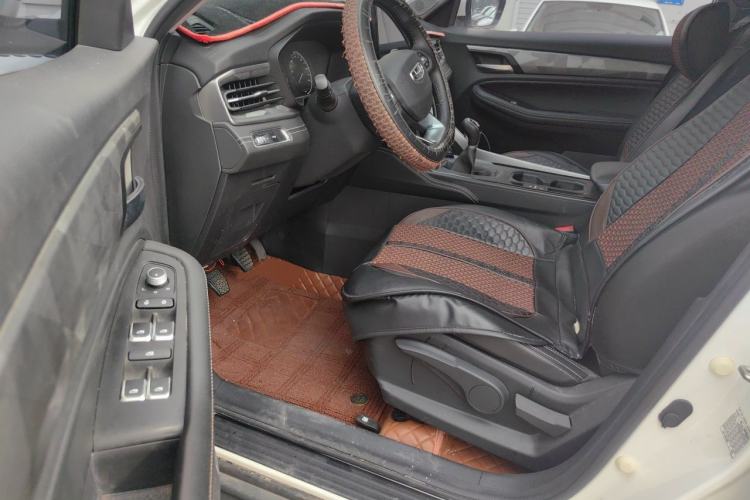 Used Geely Auto Vision X6 2021 PRO 1.4T Manual Luxury Model
