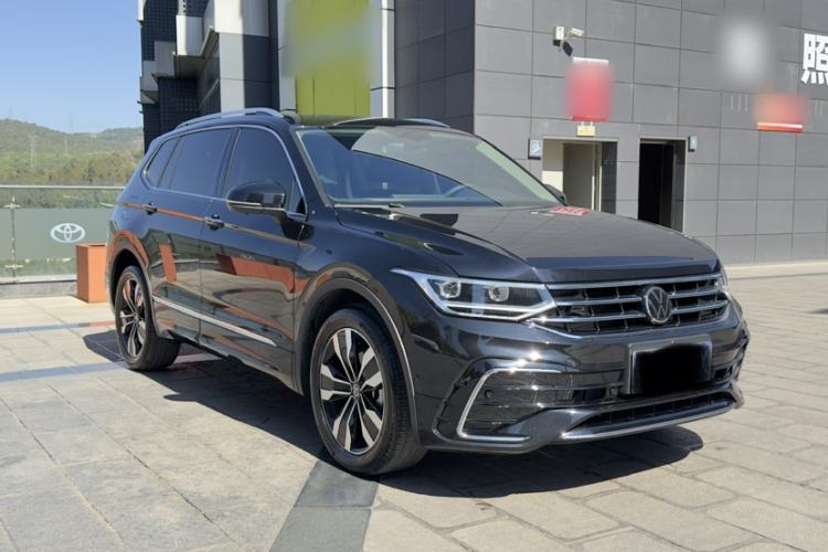 Used Volkswagen Tiguan L 2024 330TSI Automatic Two-Wheel Drive R-Line Enhanced Edition Exterior 2