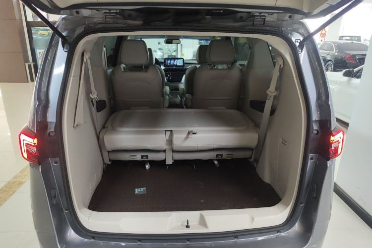 Used Buick GL8 2021 Land Cruiser Executive Class 652T Luxury Model