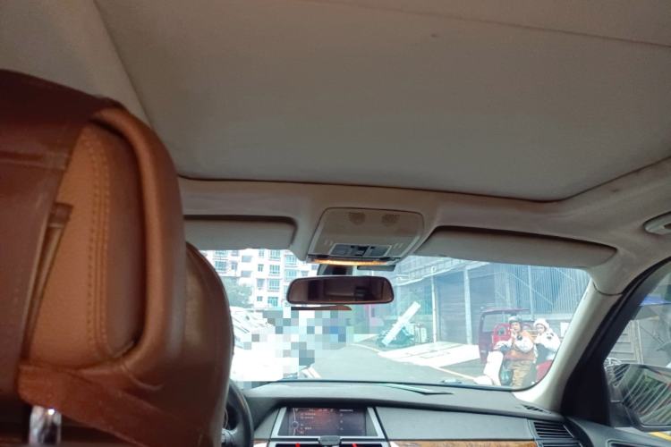 Used BMW X5 2011 xDrive35i Luxury Model
