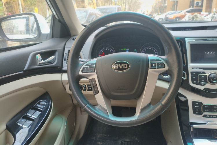 Used BYD e5 2017 300 Prestige Edition
