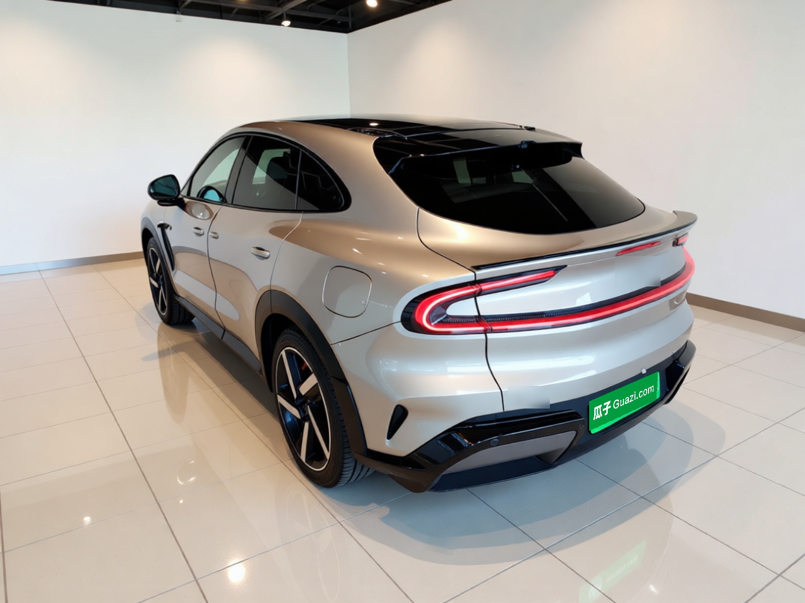 Xiaomi Auto YU7 2025 Ultra-Long Range Rear-Wheel Drive Version — снимка 4
