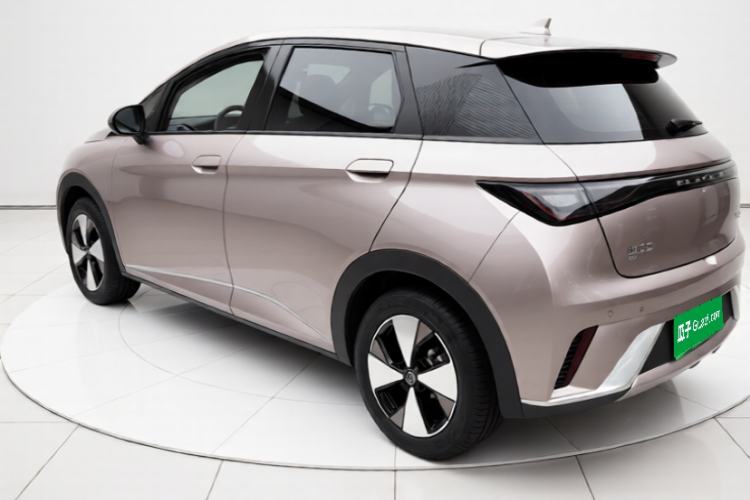 Used BYD Dolphin 2023 420 km Free Version
