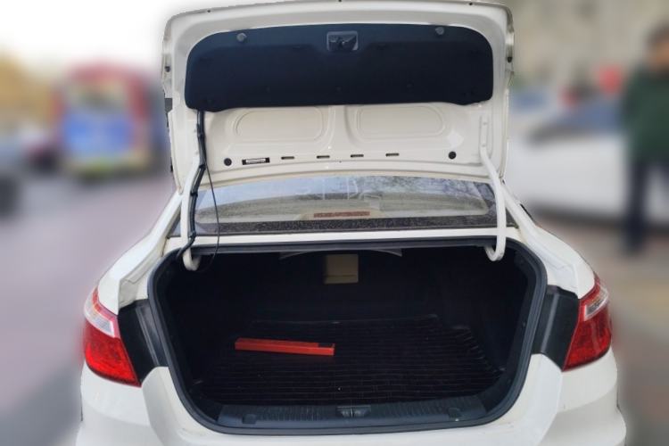 Used CHANGAN Eado 2013 1.6L Manual Luxury Model China V Standard
