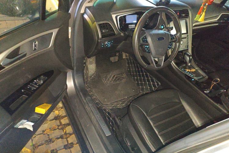 Used Ford Mondeo 2013 2.0L GTDi 200 Fashion Edition Driver Seat